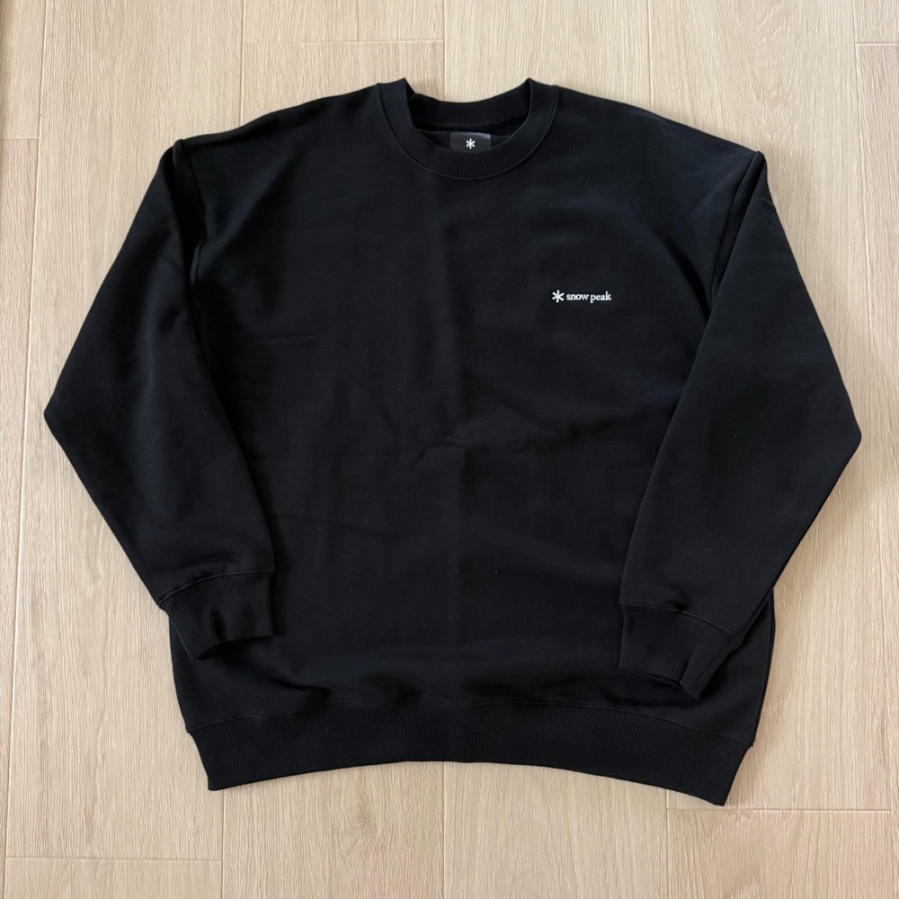 Snow Peak Black Crew Neck Sweater Brand New Size Medium